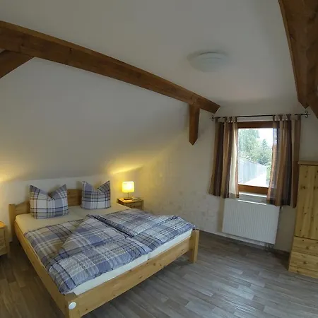 Zur Erlebnisschmiede Апартаменты *